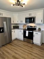 featured image of 736 Everett Rd