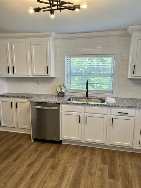 736 Everett Rd - Photo 2 of 11