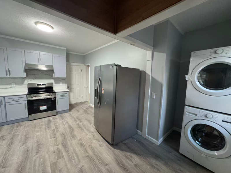 43 Bradley St #1 - Photo 4 of 13