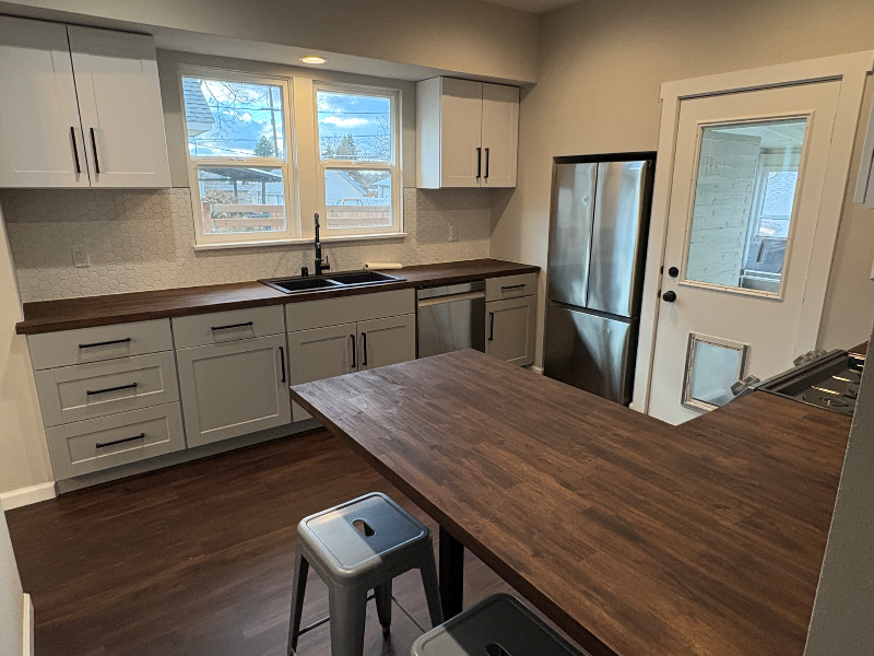 2012 W Montgomery Ave #A - Photo 6 of 19