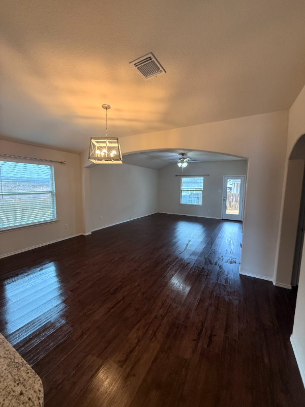 3217 Beutel Rd - Photo 2 of 10