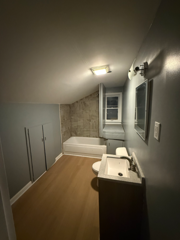 208 Frank Ave #R - Photo 4 of 5