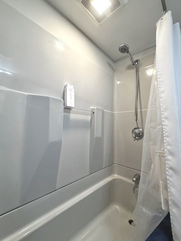 39 S Main St #3 - Photo 4 of 6