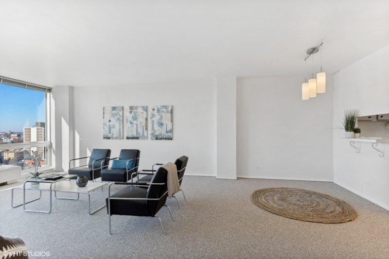 2400 N Lakeview Ave #1606 - Photo 4 of 19