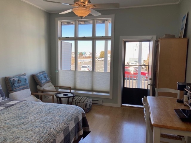 39 Brown Ave - Photo 3 of 10