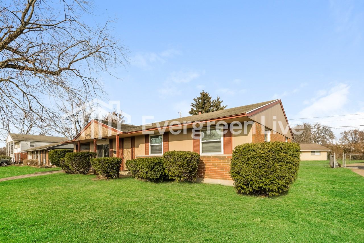 4413 Procuniar Dr - Photo 2 of 15