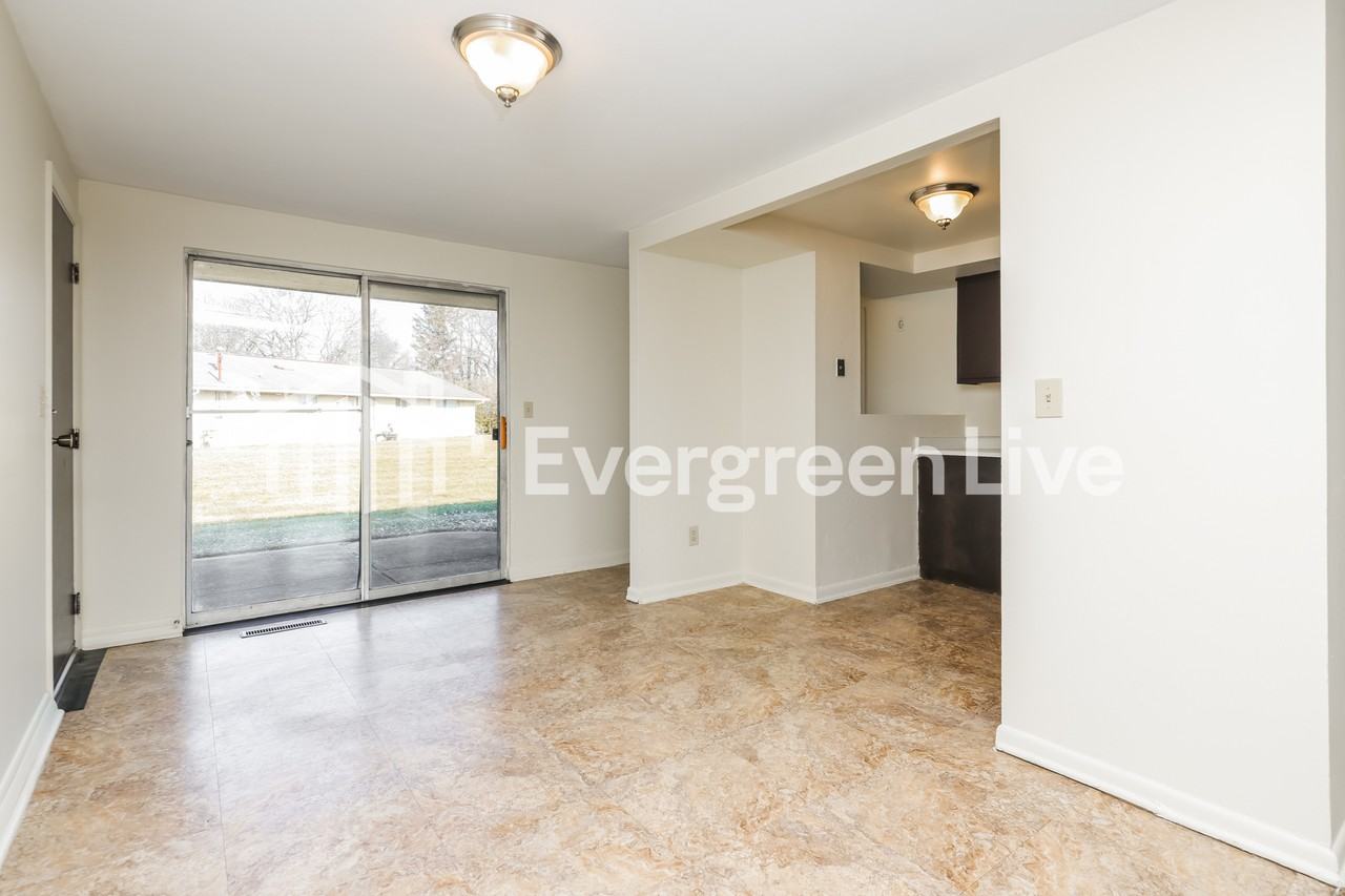 4413 Procuniar Dr - Photo 5 of 15