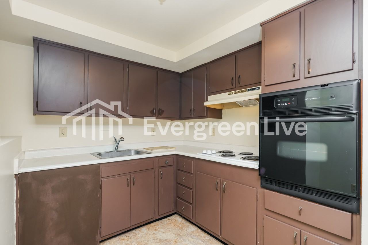 4413 Procuniar Dr - Photo 7 of 15