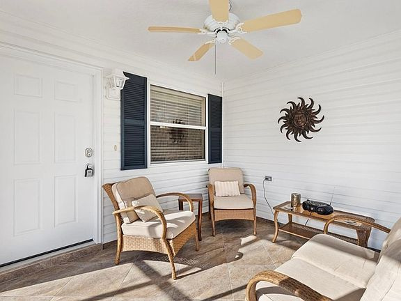 930 Margaux Trl - Photo 2 of 13