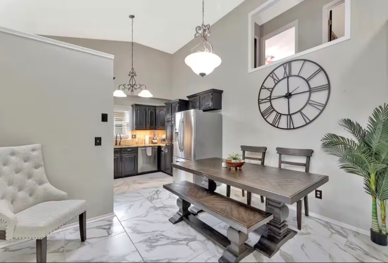 10106 W Jamesburg St - Photo 4 of 19