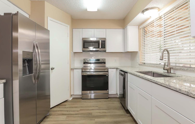 4246 Hathaway Dr - Photo 6 of 7