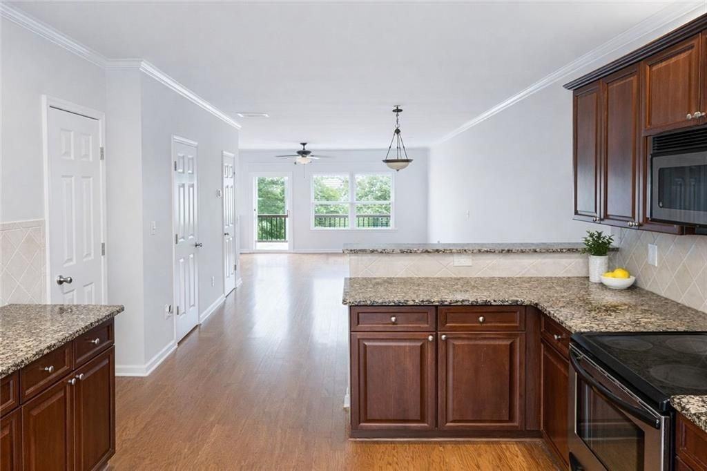 2043 Liberty Ct Nw - Photo 3 of 22