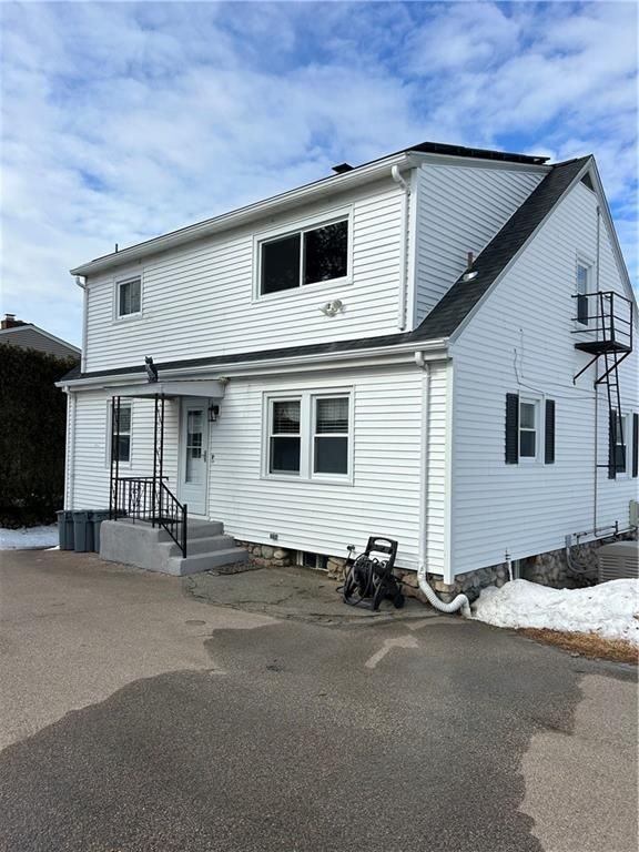 103 Oak St ##2 - Photo 2 of 14