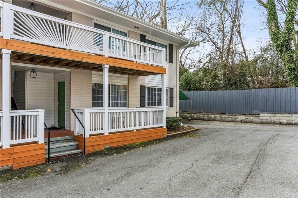 1988 Wellbourne Dr Ne ##6 - Photo 2 of 15