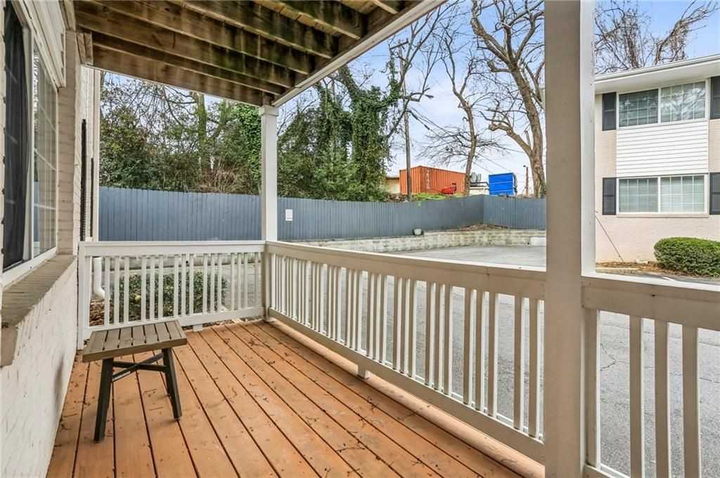 1988 Wellbourne Dr Ne ##6 - Photo 3 of 15