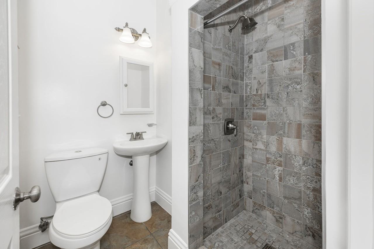 1201 Pine - Photo 7 of 11