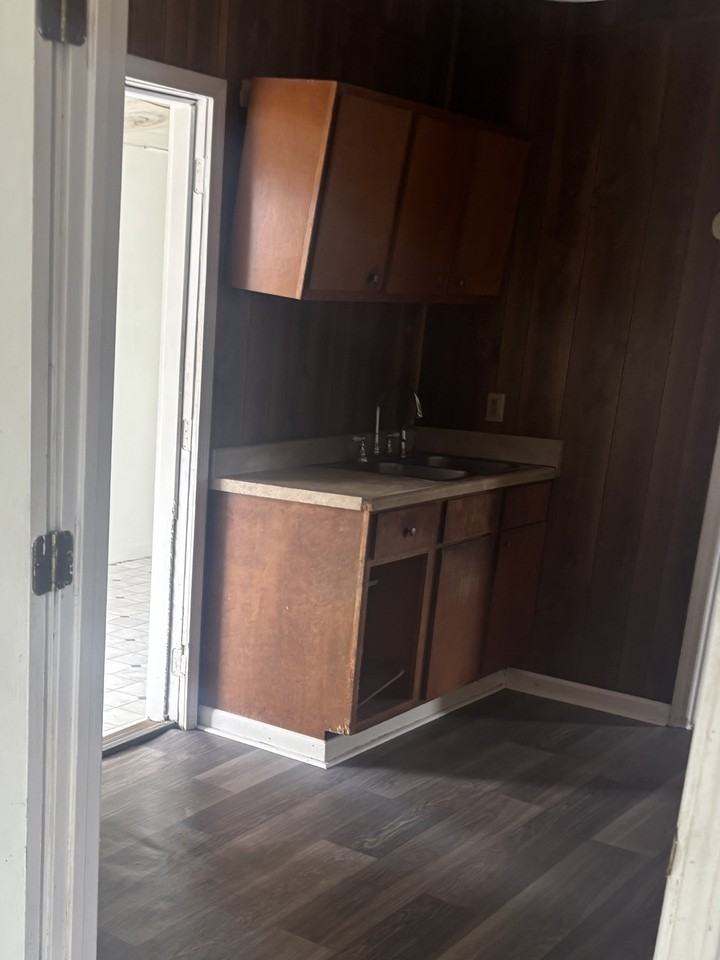 626 S Oak St #626SOAKST - Photo 6 of 14