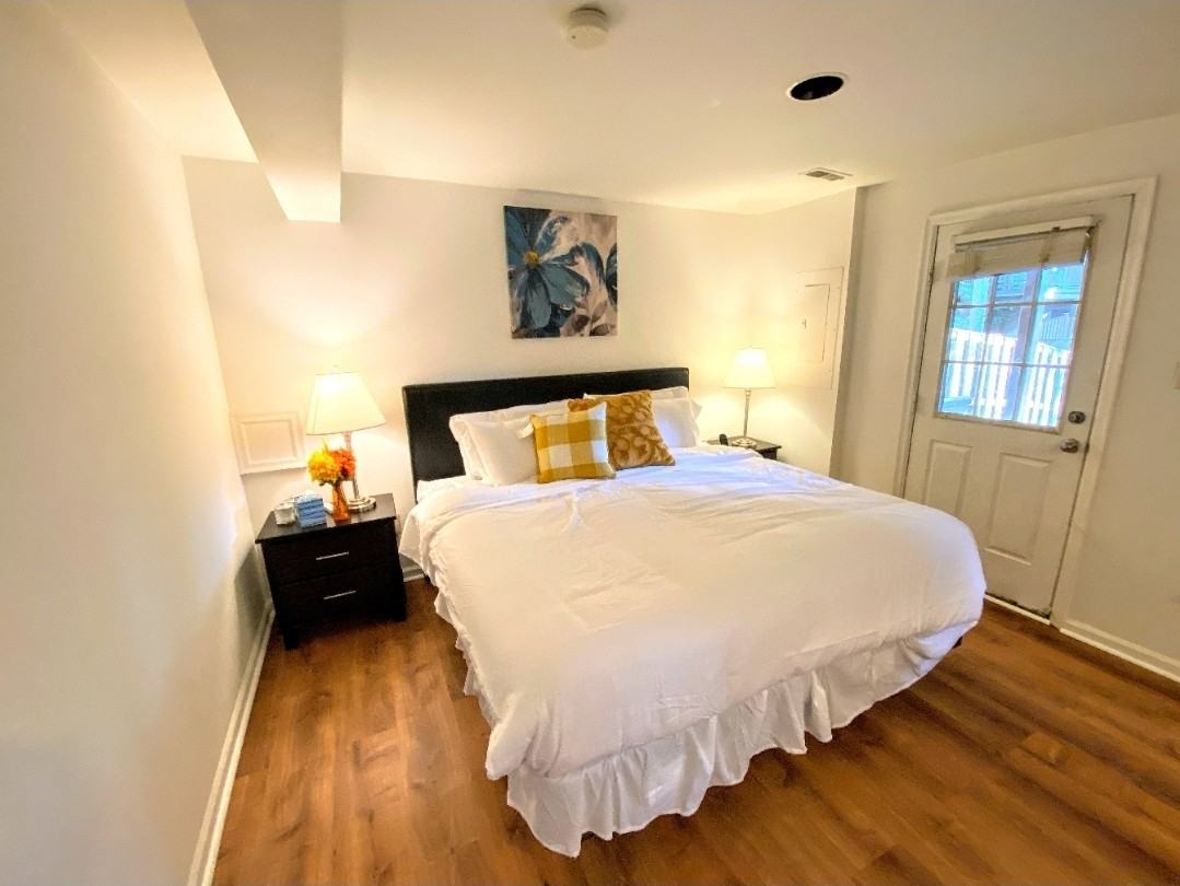 725 Herndon Woods Ct - Photo 2 of 5