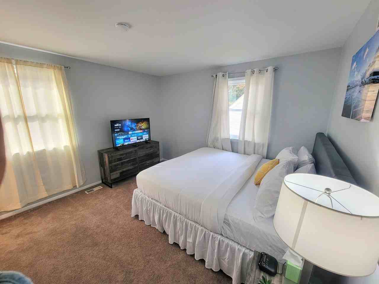 202 Glen Rd - Photo 3 of 5