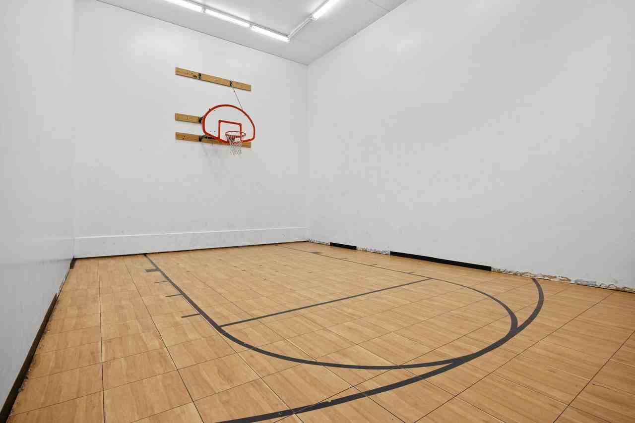 95 Charolais Boulevard - Photo 7 of 14