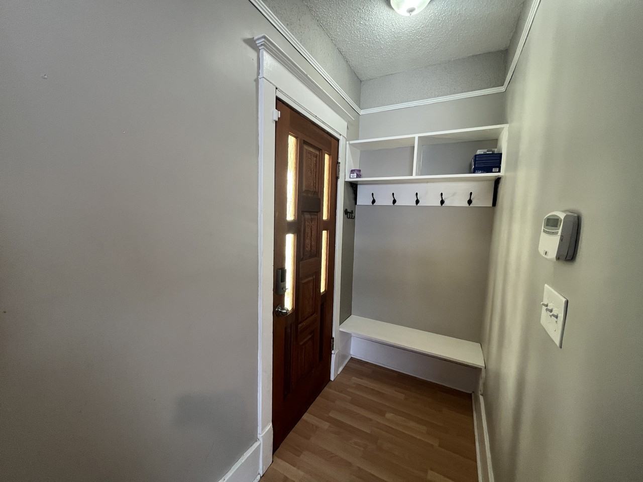 719 Avenue I S - Photo 7 of 15