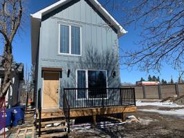 featured image of 403 Hilliard St W