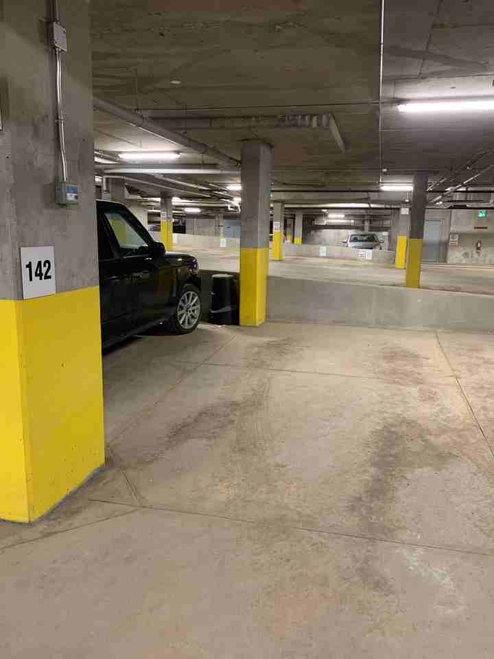 1 Bedroom + Den | 1 Bathroom | 414 - Photo 2 of 16