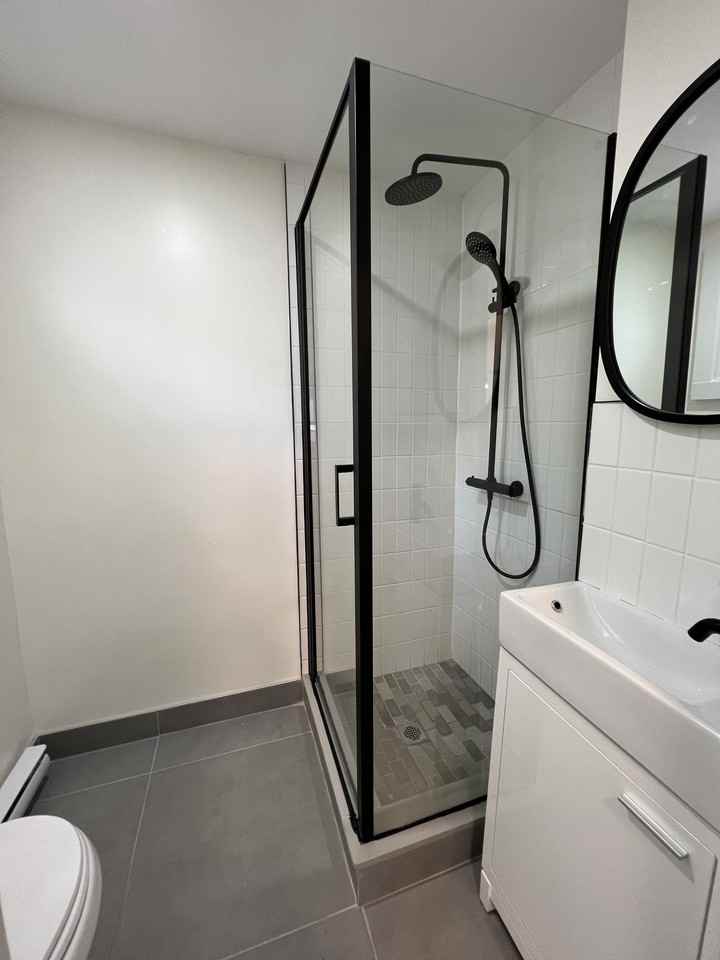 507 Rose de Lima & 3493 Notre Dame West - Photo 3 of 11