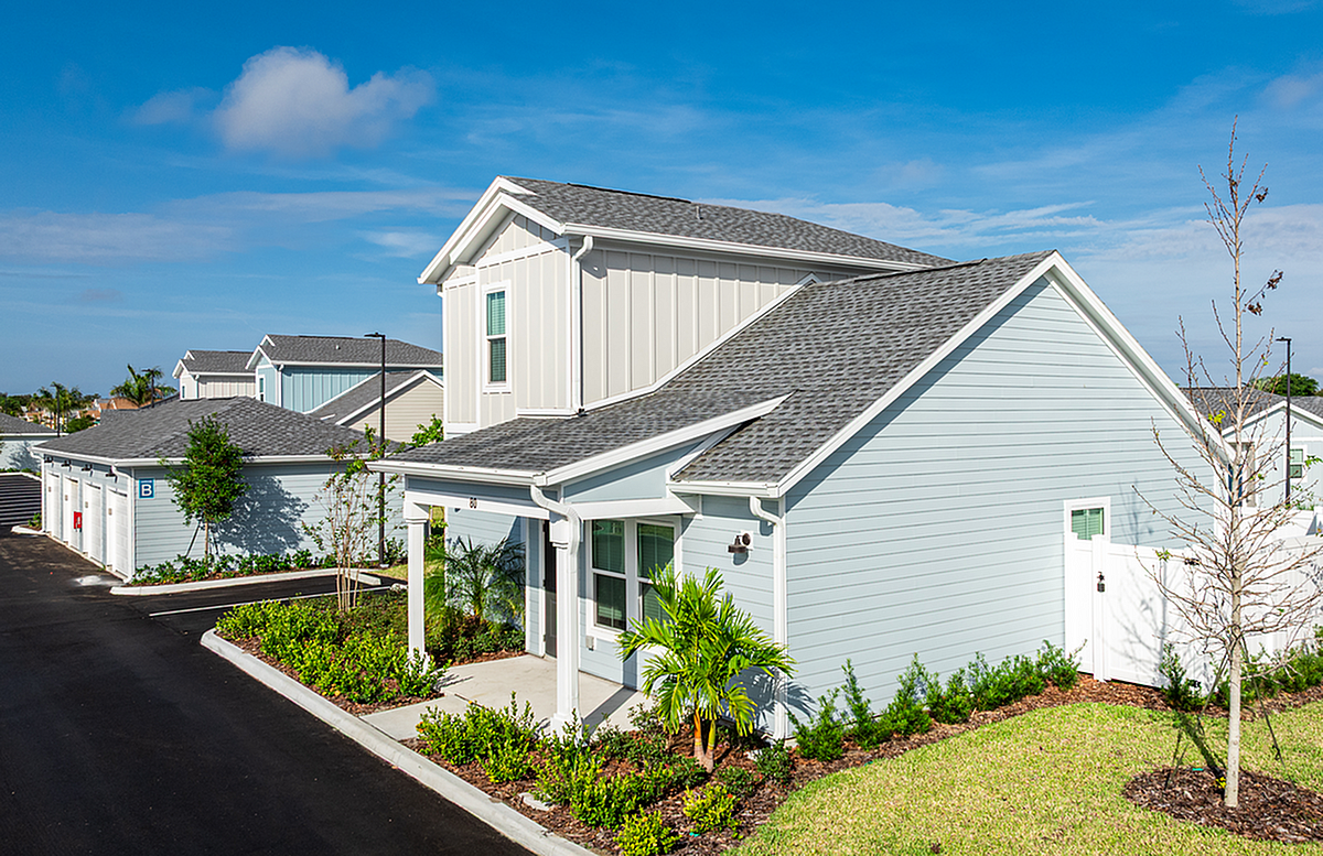 Villas at Venice - Photo 3 of 79