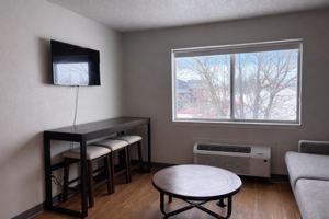 featured image of 4001 Gateway Dr