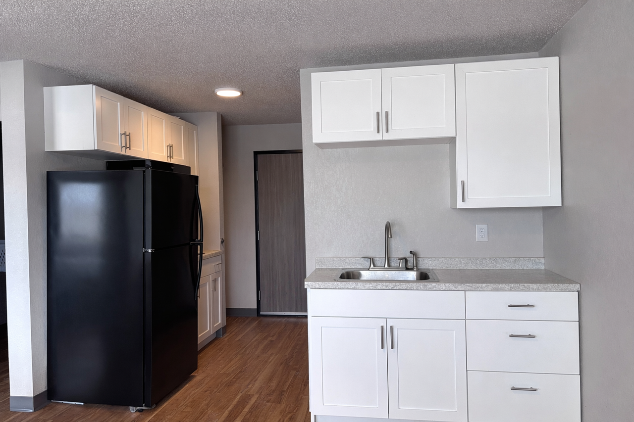 Gateway Micros - Photo 3 of 29