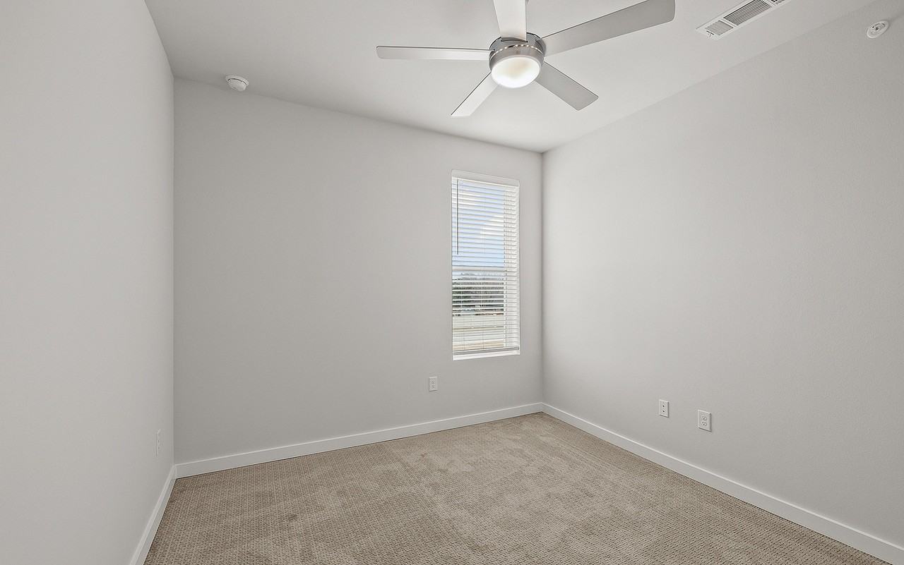 Brentwood at the Reserve - Photo 7 of 20