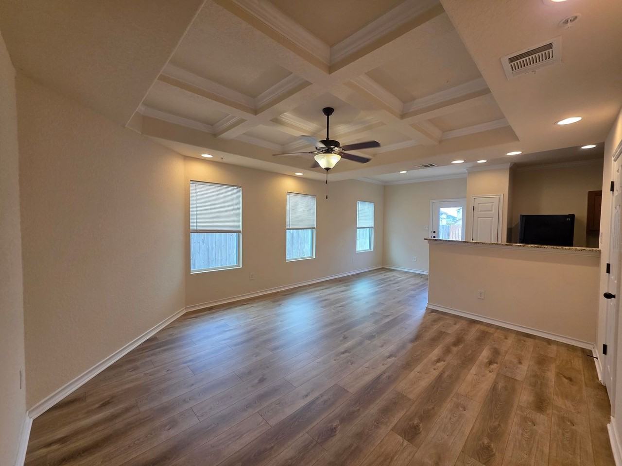 16827 16827 Dancing Ava - 4* - Photo 2 of 20