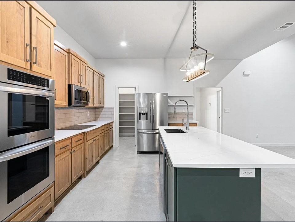 1445 County Road 3690 #NA - Photo 4 of 12