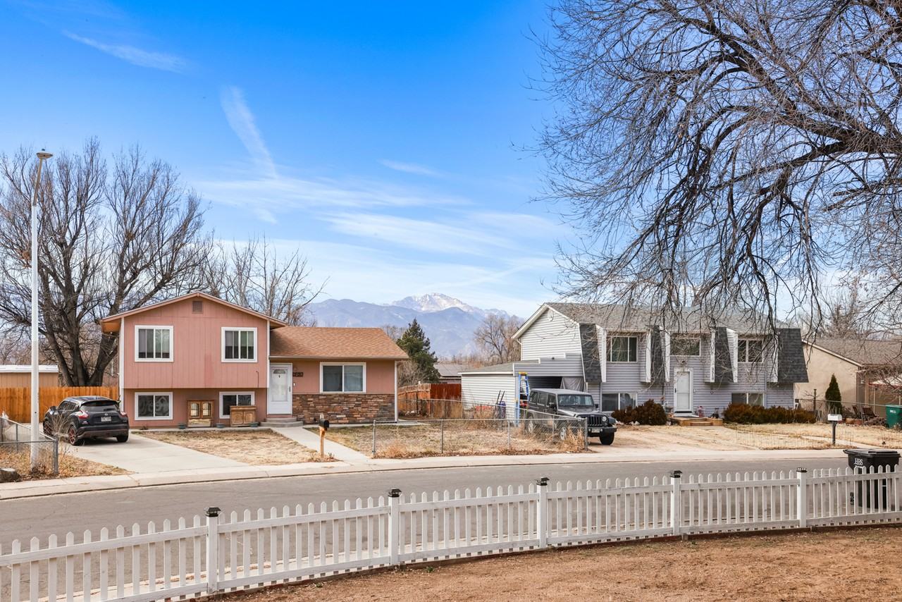 2525 Nadine Dr #NA - Photo 6 of 30