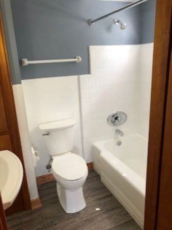 1315 W 7th Ave #C - Photo 3 of 6