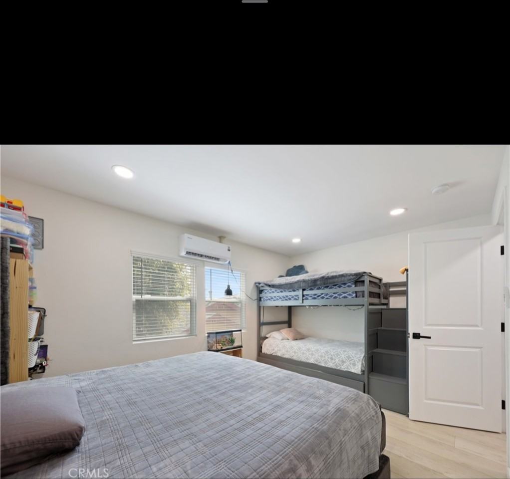 1209 S Grand Ave - Photo 6 of 13