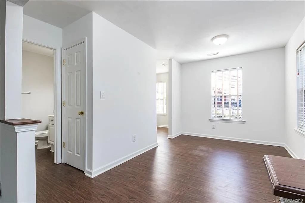 3715 Melrose Cottage Dr - Photo 3 of 18