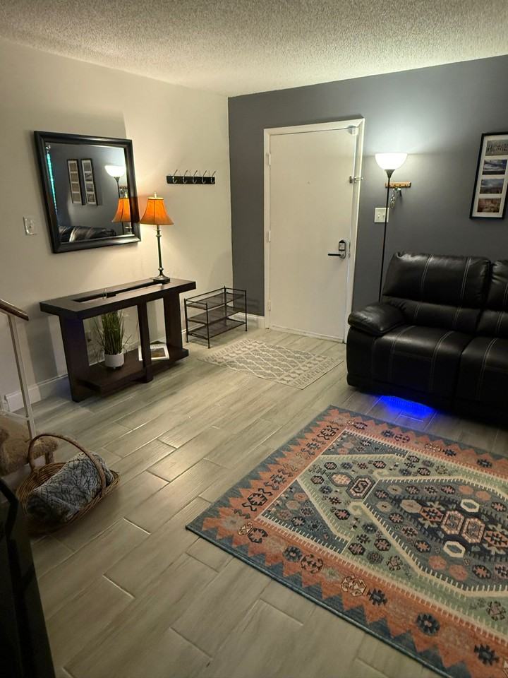 5707 Bramblegate Rd #D - Photo 2 of 18