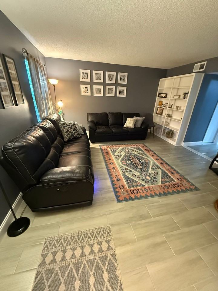 5707 Bramblegate Rd #D - Photo 6 of 18