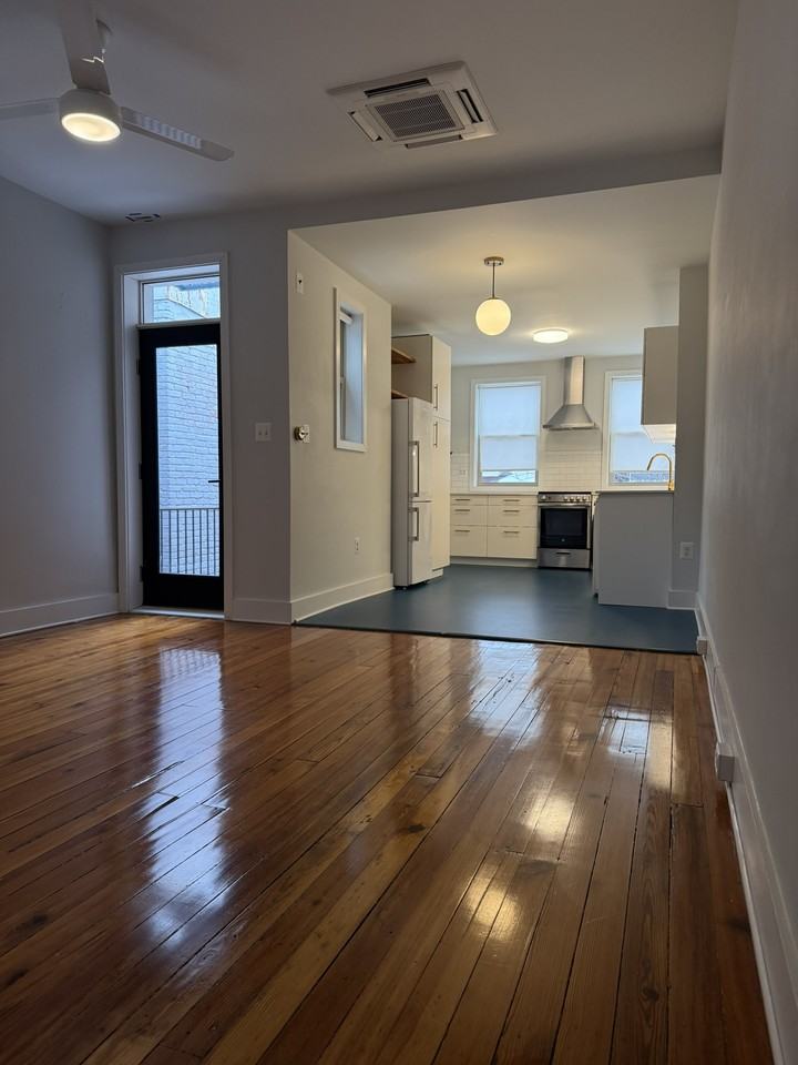 826 Wellington St #2ndFL - Photo 3 of 21