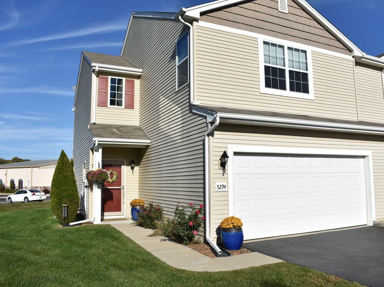 5294 Platinum Dr - Photo 2 of 41