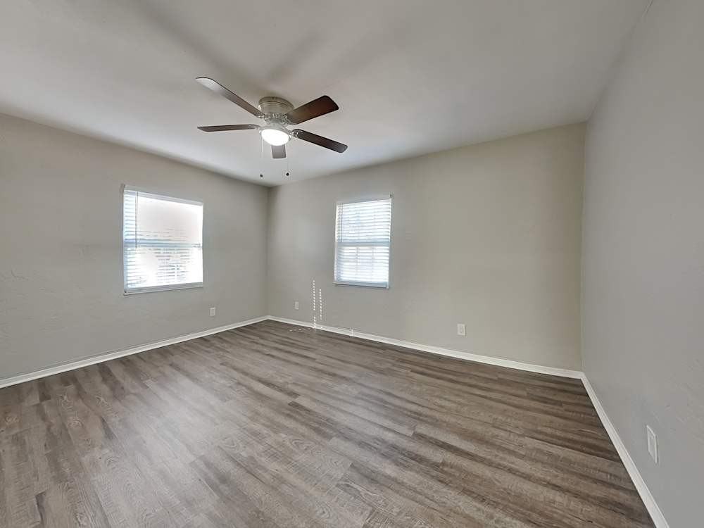 2320 Auburn St S #NA - Photo 3 of 9