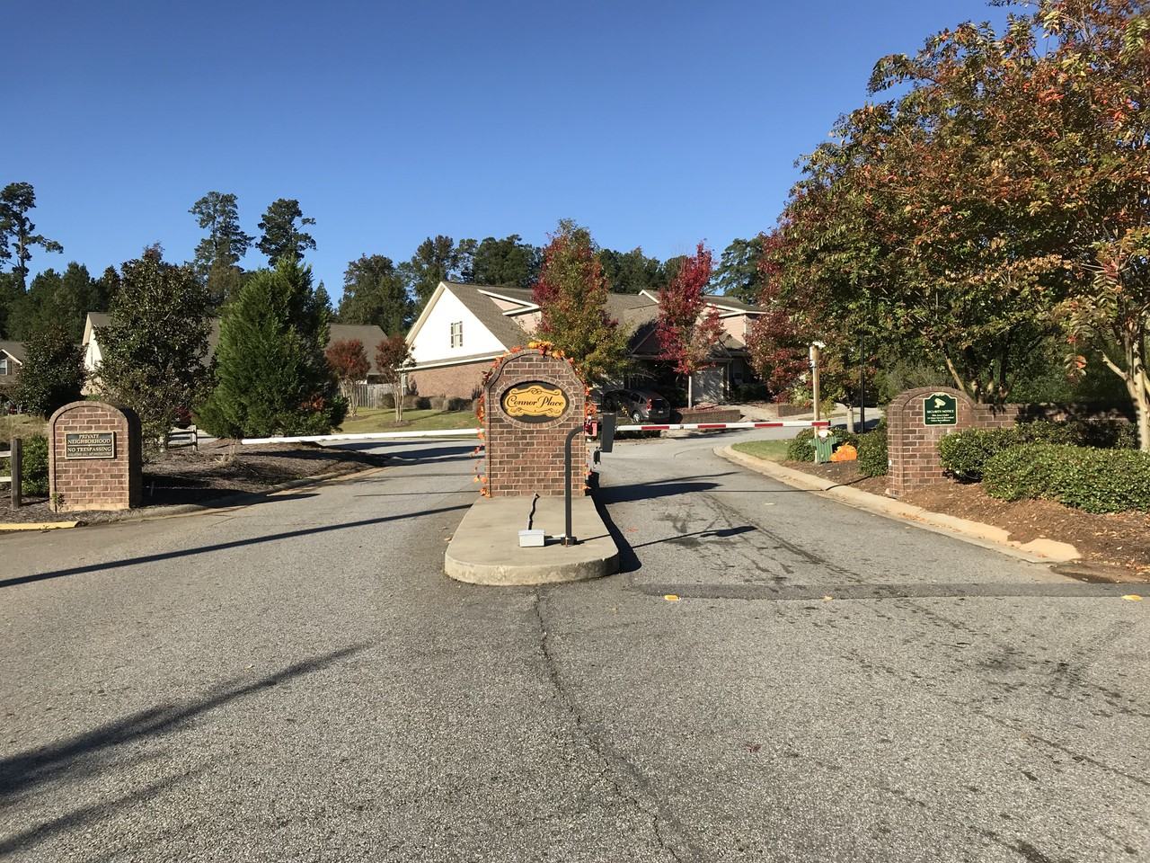 376 Connor Cir - Photo 2 of 28