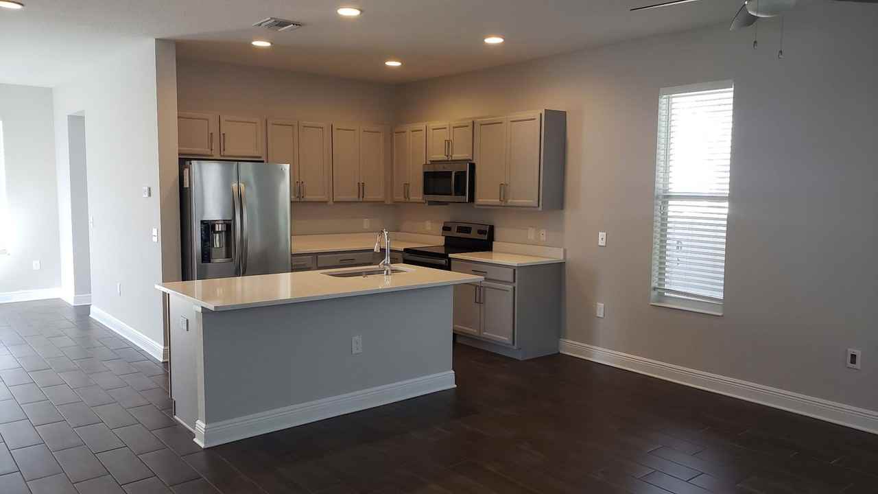 310 E Ford St - Photo 6 of 21