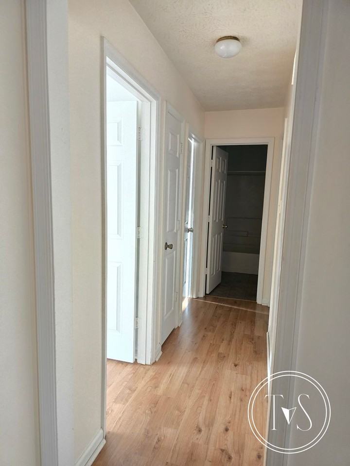 613 Ryan Ln - Photo 4 of 13