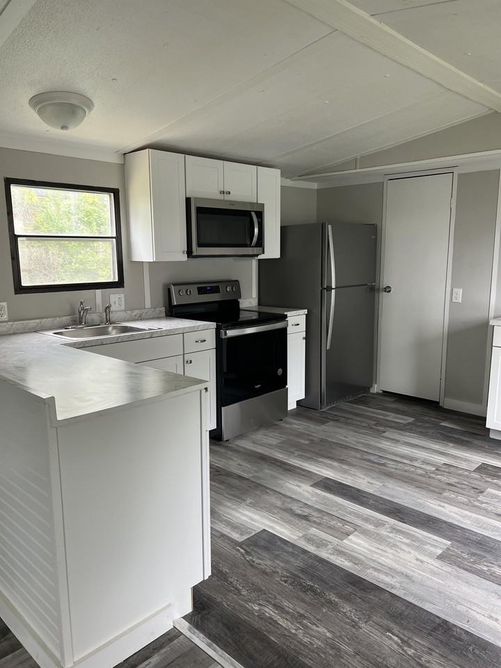 132 Rudolph Ct #1 - Photo 4 of 18