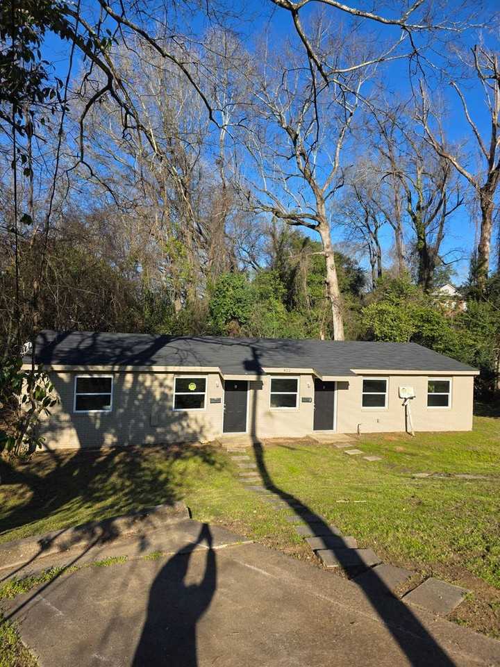 Ragland - Photo 2 of 40