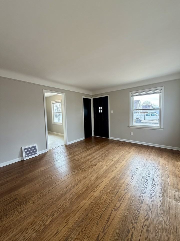 1400 Capitol Ave #1 - Photo 2 of 15