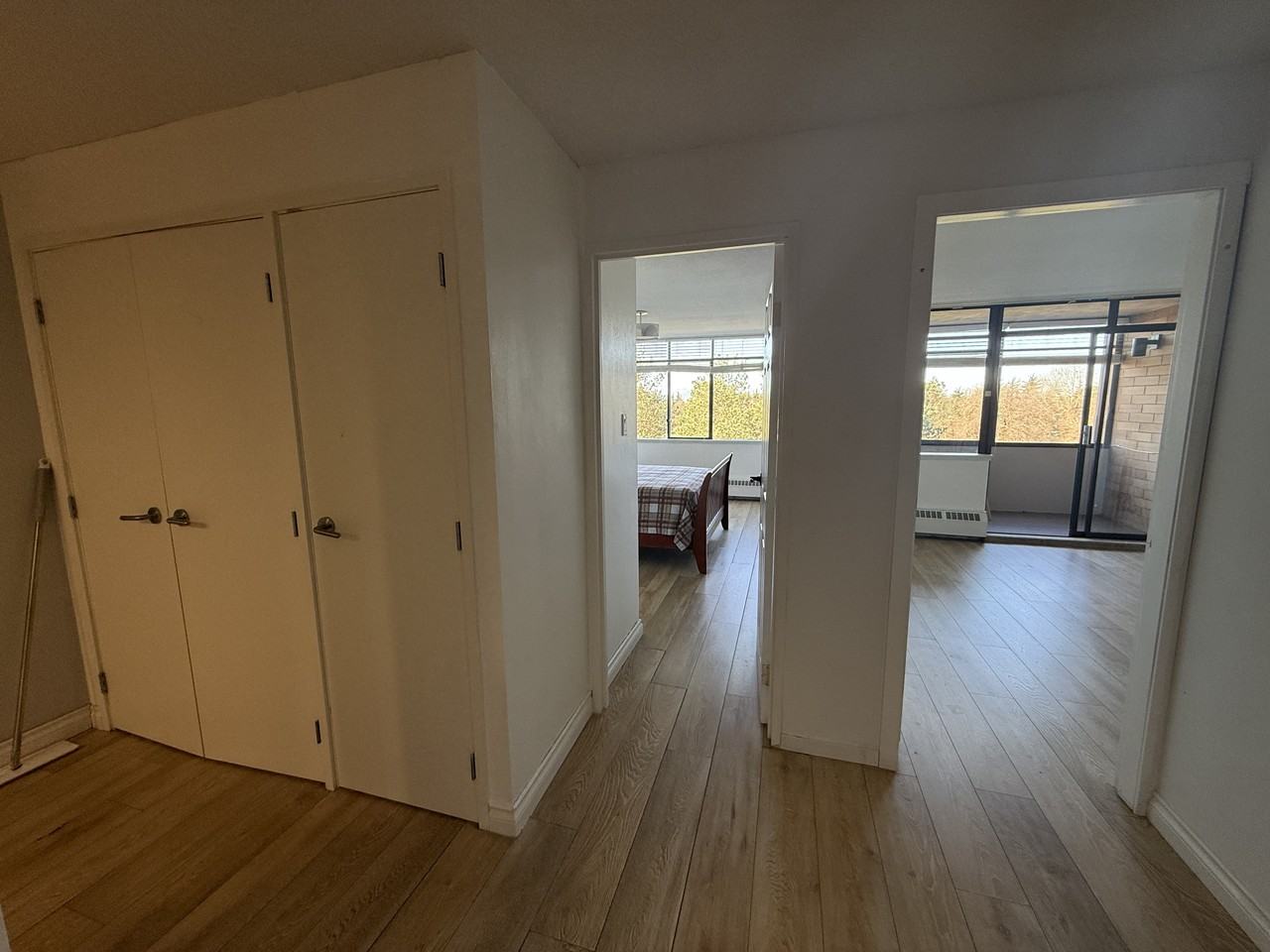 6611 Minoru Boulevard - Photo 2 of 12